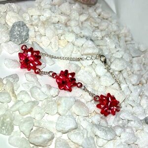 Christmas present bow bracelet